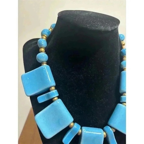 Vintage Turquoise Blue Beaded Necklace with Large Center-Pieces - Picture 3 of 4